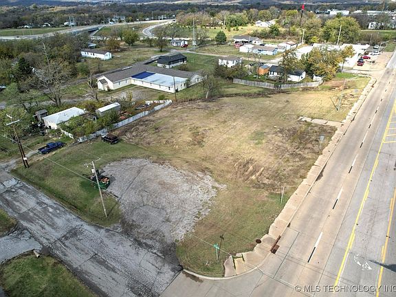 5th image of 904 N 9th St