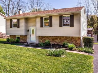 565 Waterbury Dr, Greensburg, PA 15601