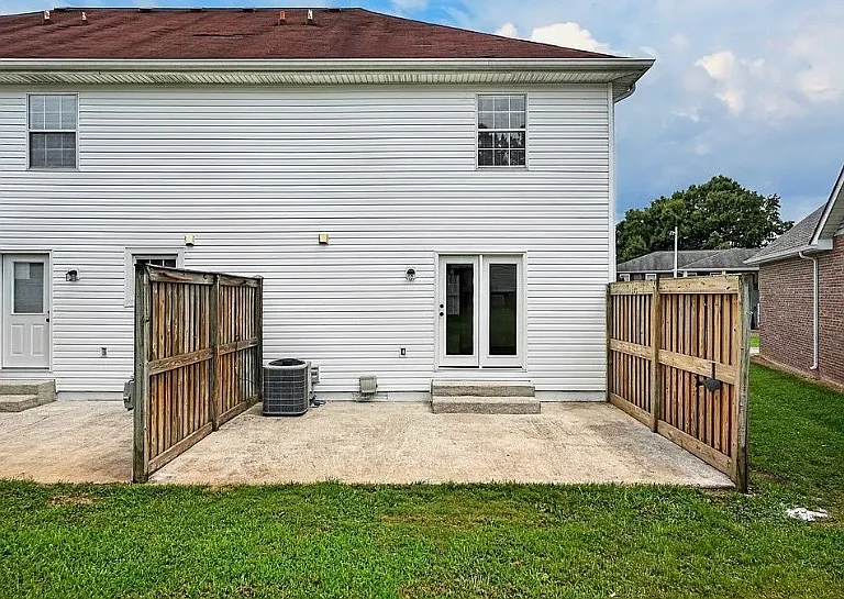 42 Eastgate Cir #A — Photo 8