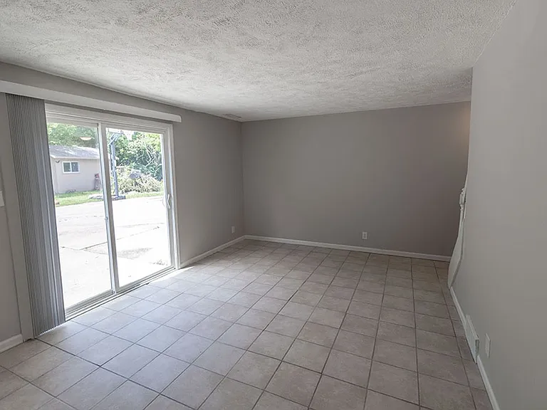 1321 S Roseta Ave — Photo 20