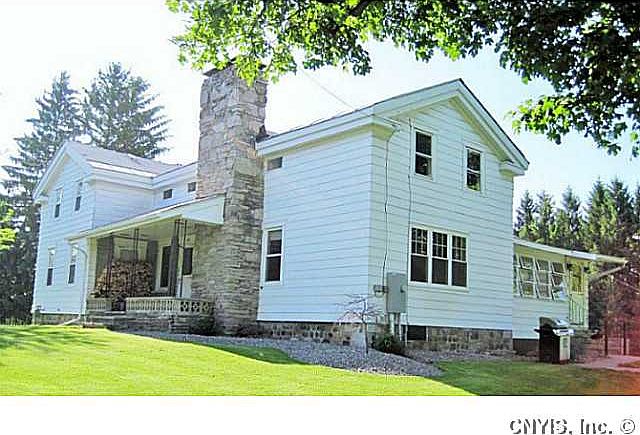 HUGE Garage & Gorgeous Home