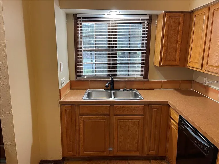 5213 SW 92nd Ct — Photo 9