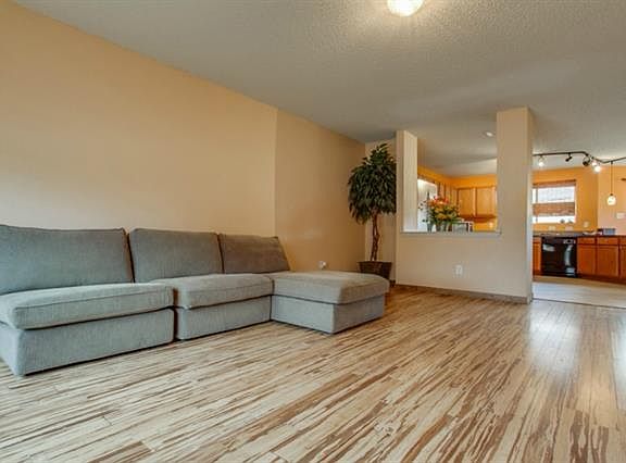3rd image of 4034 Red Rock Dr