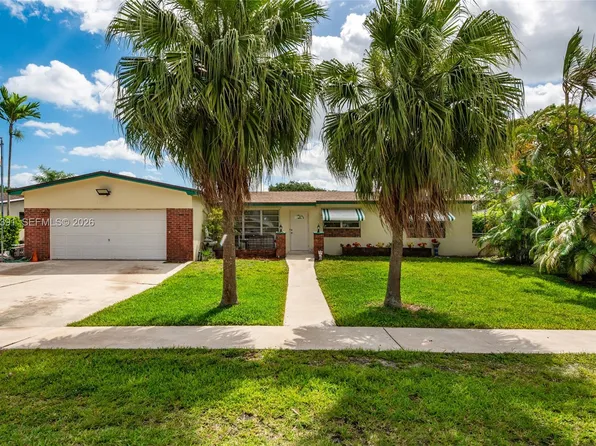 401 NW 93rd Ave, Pembroke Pines, FL 33024