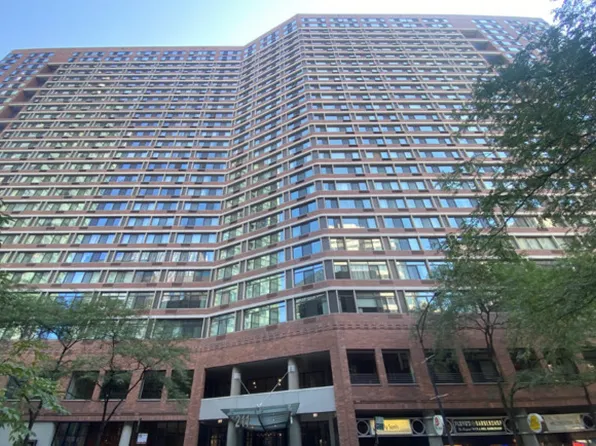211 E Ohio St APT 923, Chicago, IL 60611