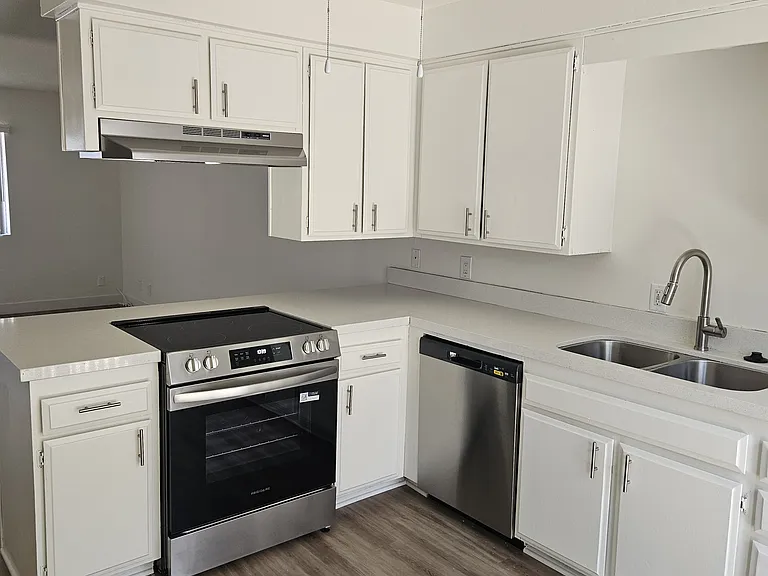 9245 Elm Vista Dr #105 — Photo 1