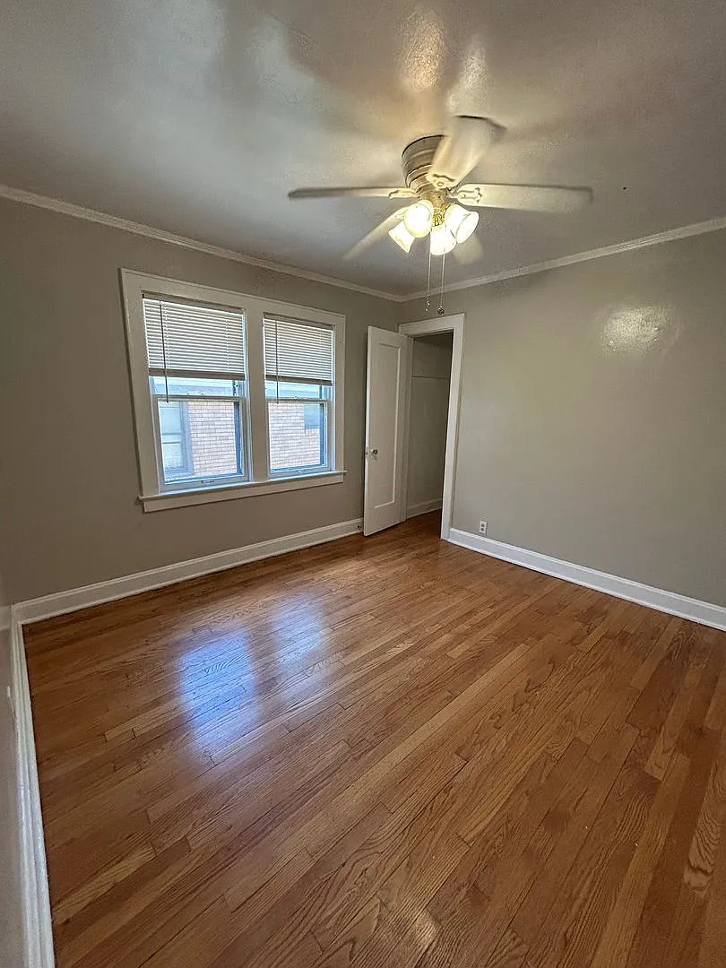 4 Bed / 1.5 Bath Home Near Brookside & UMKC! — Photo 4