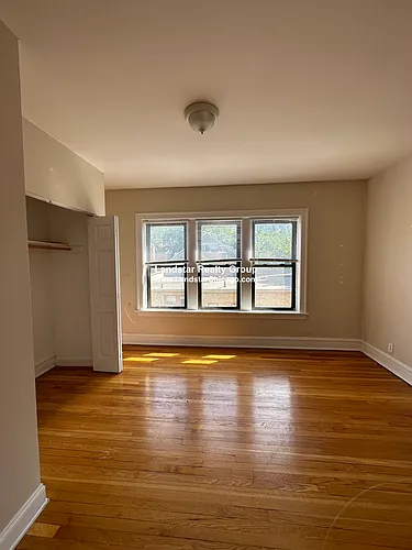 927 Forest Ave #2E Photo 1