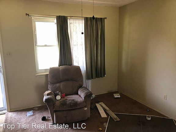 4th image of 13737 S Glen Pl