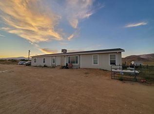 8556 40th St W, Mojave, CA 93501