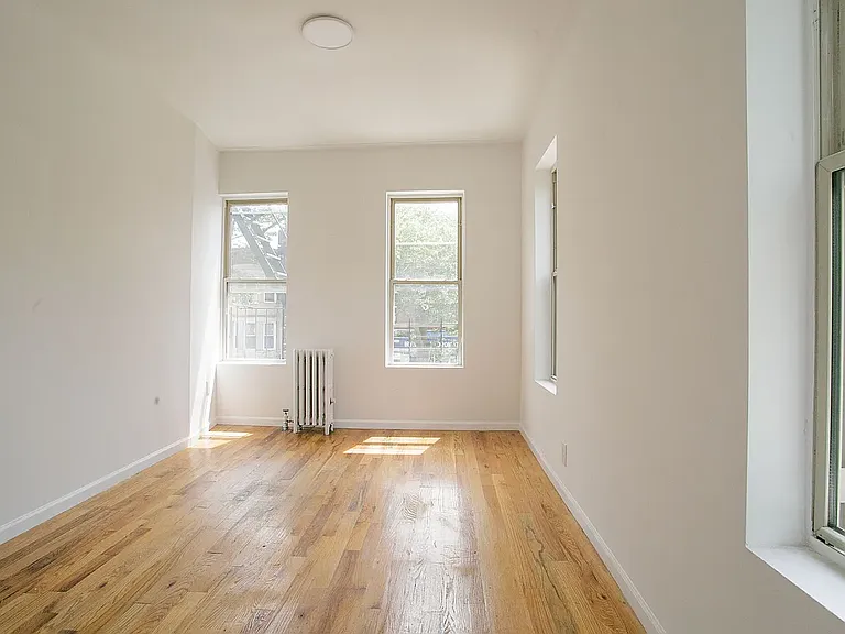 453 Irving Ave #1 — Photo 11