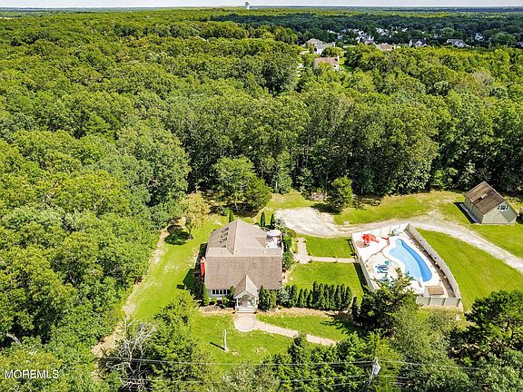 2nd image of 3134 Quarry Road