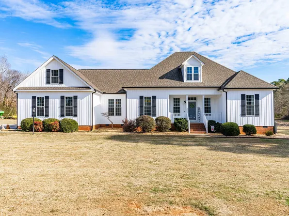 1675 Cheves Rd, Zebulon, NC 27597