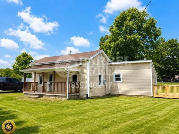 60 Smallwood Ave, Junction City, KY 40440