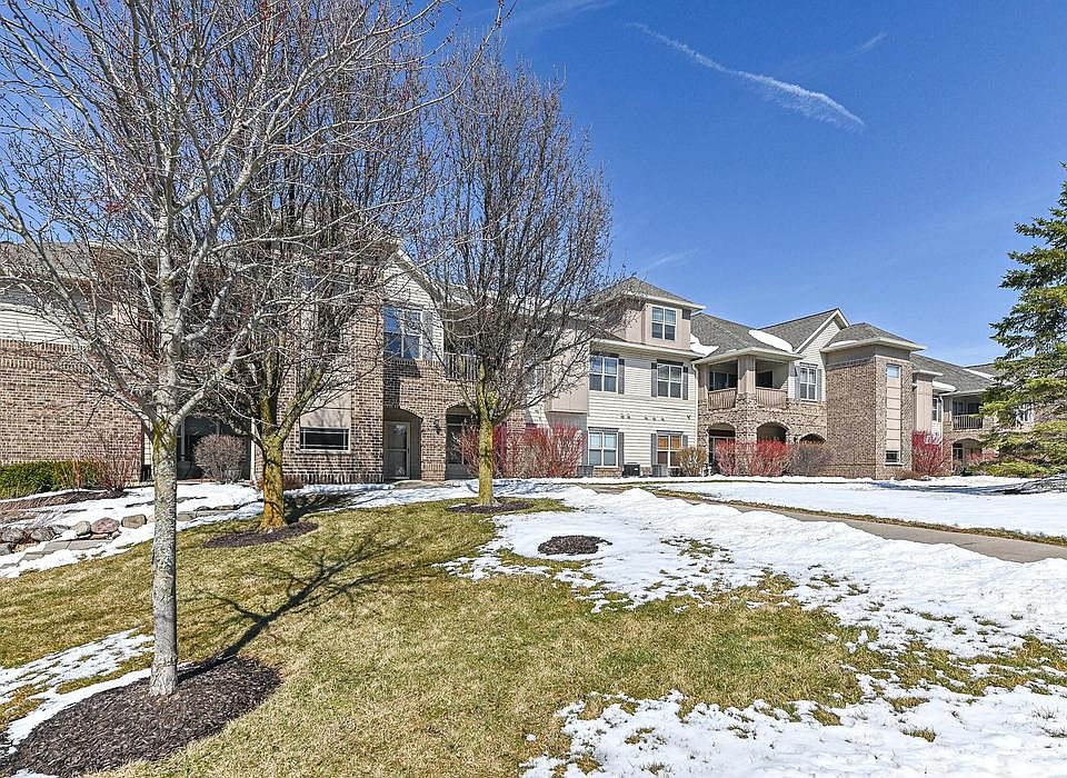 1st image of 3053 W Drexel AVENUE #111