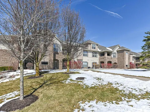 3053 W Drexel AVENUE #111, Franklin, WI 53132