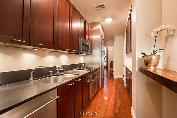 Sold by Town Residential | media 9