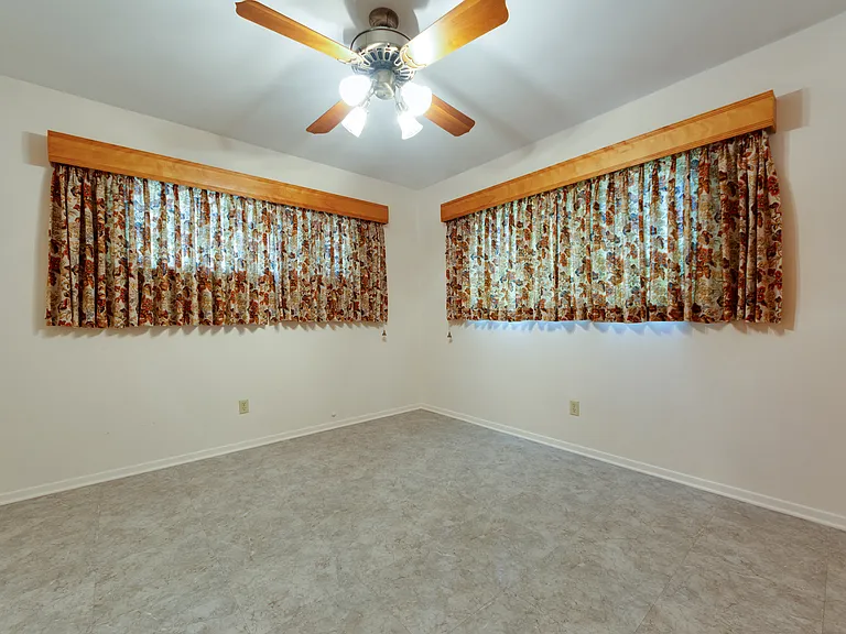 3105 Barnett St — Photo 28