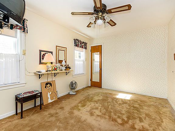 5th image of 5059 N Newland Ave