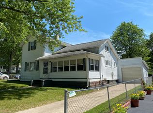 103 Oak St, Hillsdale, MI 49242