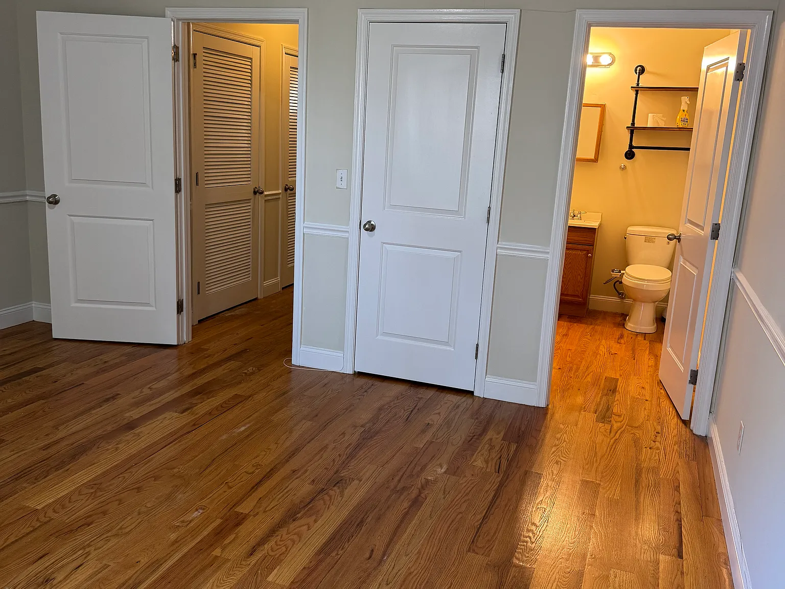4 bed, 3410 sqft, $2,400 — Photo 4