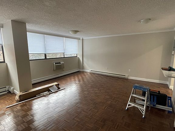 3rd image of 1517 Beacon St #1G
