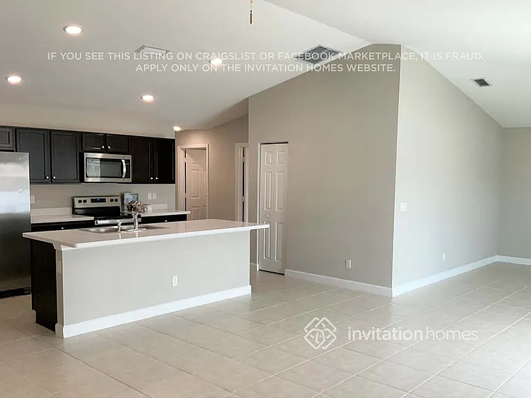 579 Lafayette St SW — Photo 5