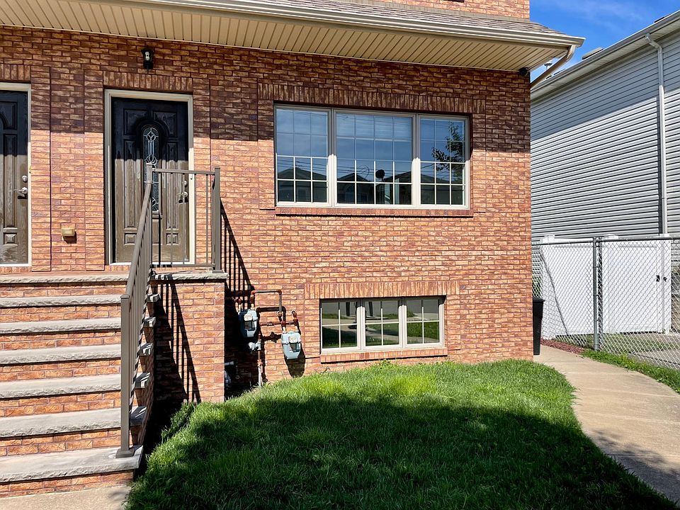1st image of 25 Lorraine Ave