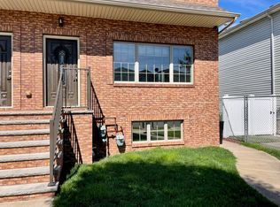 25 Lorraine Ave, Staten Island, NY 10312