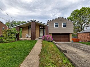 1712 Educational Dr, White Oak, PA 15131