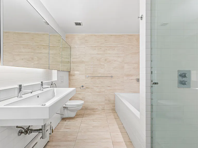 109 Norfolk St #4 — Photo 4