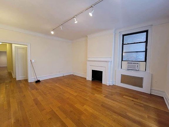 5th image of 251 W 81st St #6Q