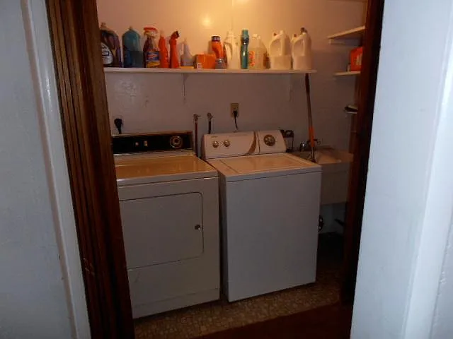 2716 E Lee St — Photo 14
