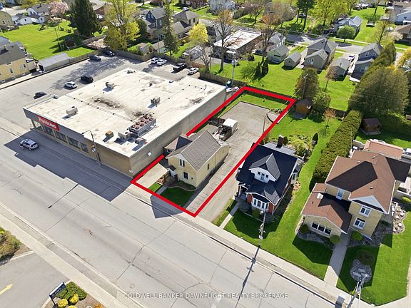 3rd image of 221 Main St S