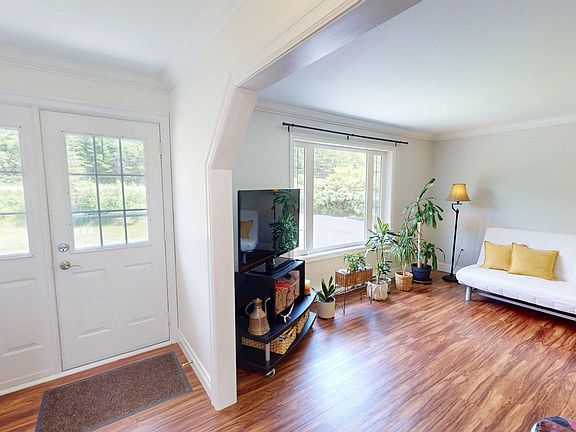 5th image of 25 Rothwell St