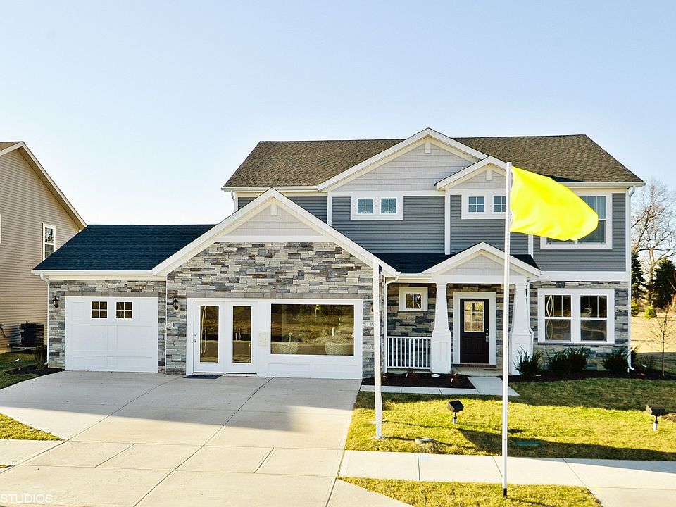 1st image of 999 Parker Ln