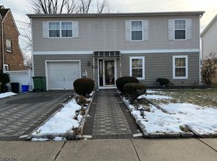 415 Wheatsheaf Rd, Roselle, NJ 07203