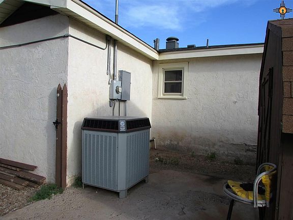 3rd image of 1722 S Avenue B