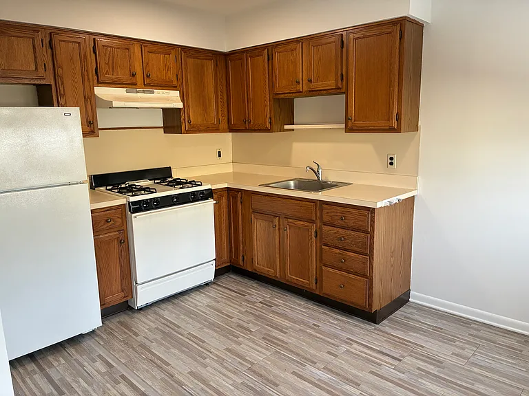 220 W Morris Ave #1B — Photo 3