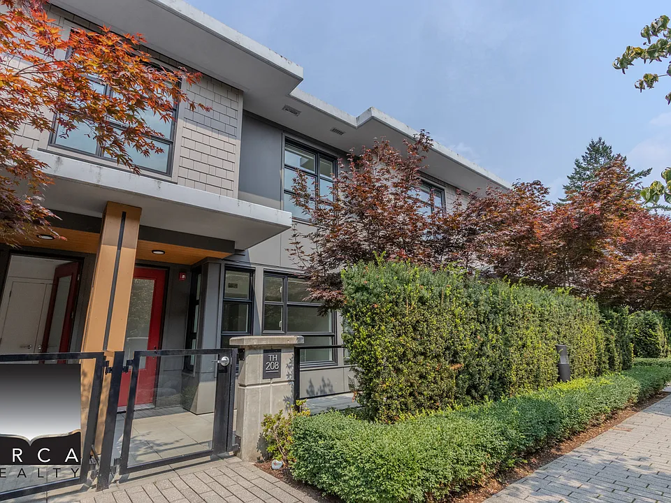 1055 Ridgewood Dr #208