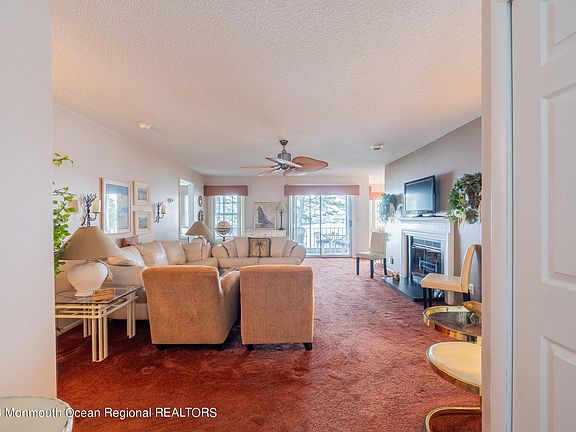 4th image of 118 Waters Edge Drive