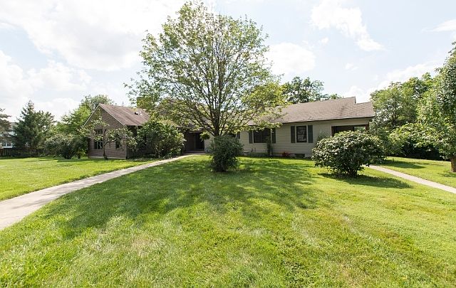 1st image of 402 Wilson Park Dr