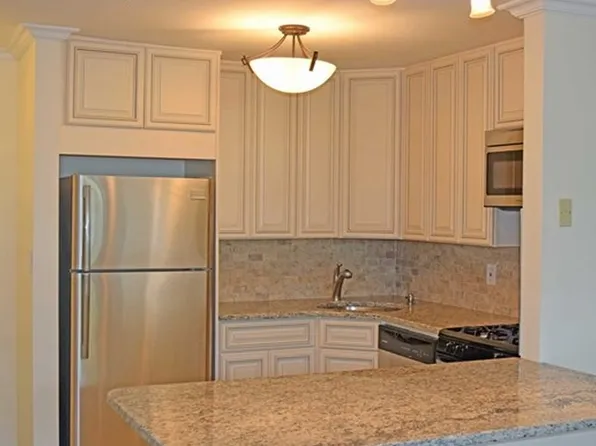 2106 Hawthorne Ln #2106, Mahwah, NJ 07430