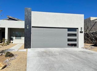 737 Hellenic Dr, Las Cruces, NM 88011
