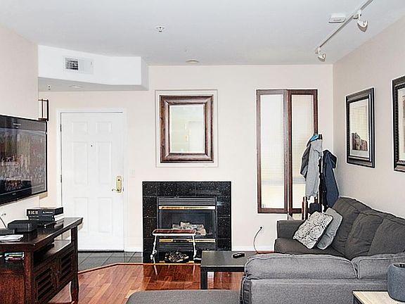5th image of 545 Tower Hill Ave