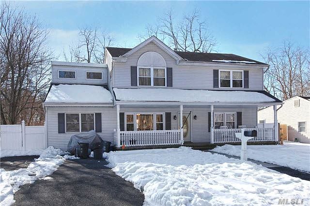 1st image of 8 Shorehaven Blvd