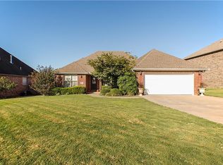 3752 Glenwood Springs St, Springdale, AR 72762