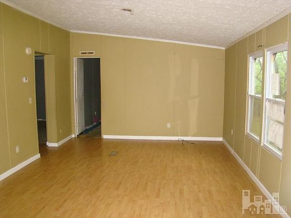 3rd image of 9087 Timber Lane NE