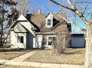 224 S 2nd Ave, Ashton, SD 57424