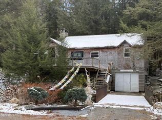 213 Brodie Mountain Rd, Lanesborough, MA 01237